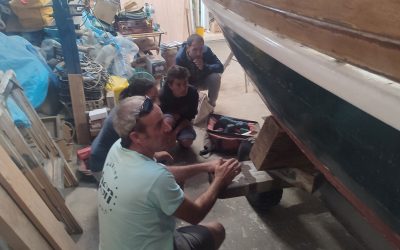 S’inicia la VI edició del taller de restauració d’embarcacions tradicionals al port de l’Escala